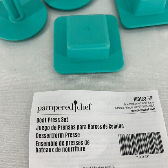 Pampered Chef Boat Press Set Aqua Blue Dough & Pastry Mold Kitchen Tool New - Picture 5 of 6